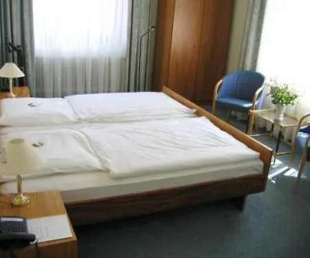 Gildenhof An Den Westfalenhallen دورتموند